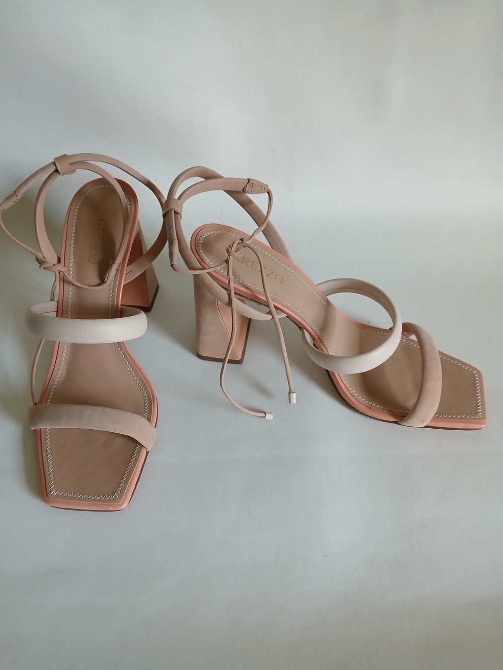Arezzo Women's Two-Tone Block Heel Open Toe Shoes Sz8M in Nude & Ivory Ankle Tie - Picture 3 of 16